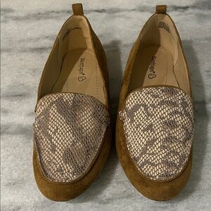 BearTrap Women's Brown Loafers with Snakeskin Detail sz 7 never worn